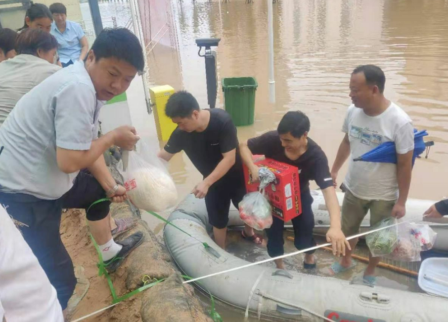 积水退去，他们仍未停歇——索克物业人汛后全力重建守平安